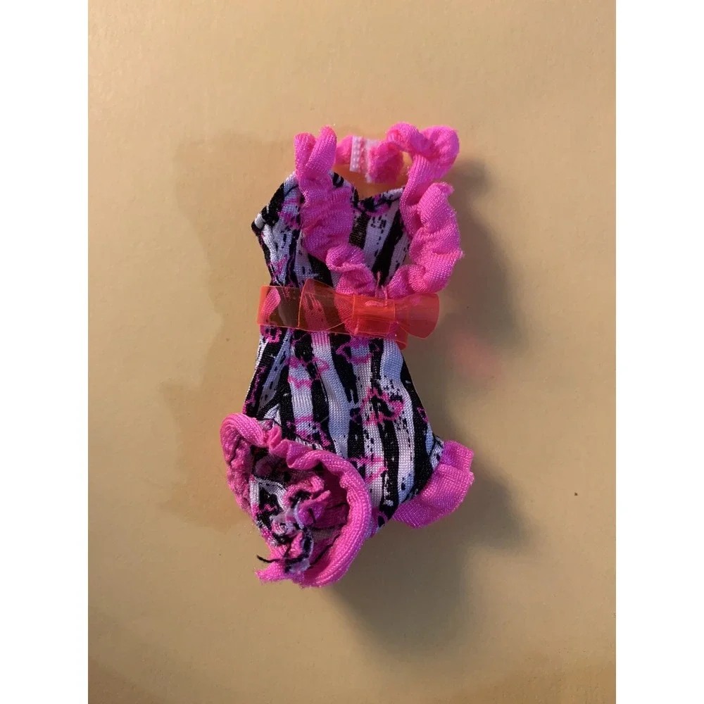 Monster High Doll Draculaura Beach Beasties Ruffled Bathing Swim Suit